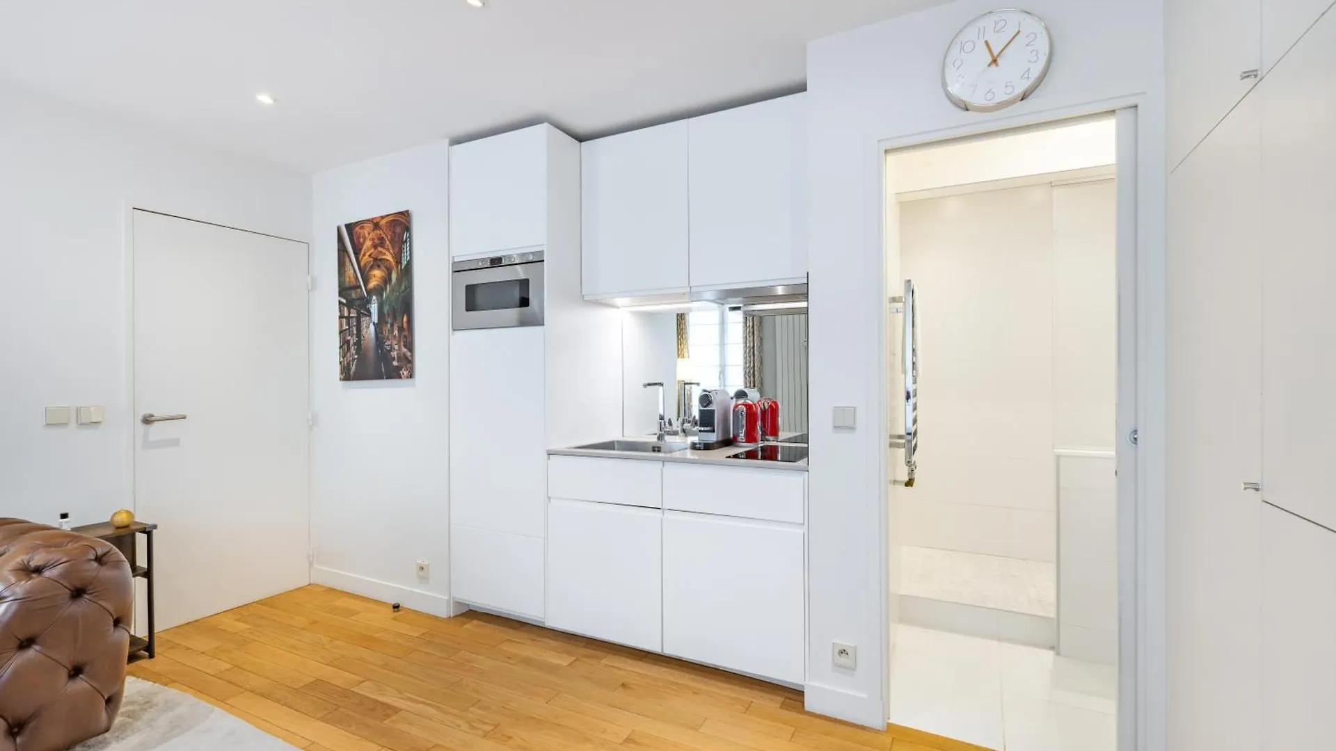 Appartement Cosy Au Coeur Du Triangle D Or Avec Climatisation パリ フランス